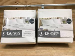 lot 143 image: Lot of 2 - 4 Piece Sheet Set