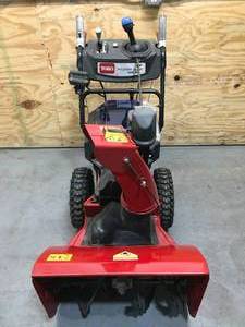 lot 14 image: Toro 26 in. Power Max e26 60V Two-Stage Snow Blower Model # 39926 (Tool Only)