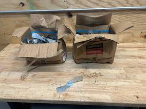 lot 195 image: SIMPSON Strong Tie Lot of 2 Boxes of- H2.5A Hurricane Ties