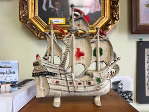 lot 34 image: Cast Iron Pirate Ship Door Stop