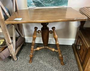 lot 40 image: Swivel Top Side Table