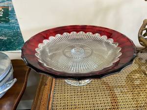 lot 41 image: Mikasa Pedestal Cake Stand