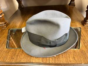 lot 39 image: Royal Stetson Mens Hat