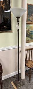 lot 73 image: Floor Lamp