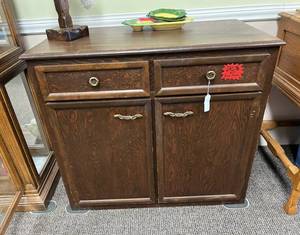 lot 85 image: Mid Century Cabinet
