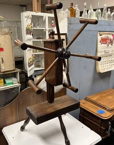 lot 95 image: 1800s Yarn Winder