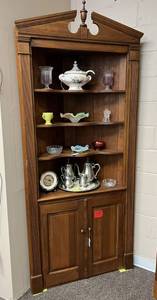 lot 100 image: Antique Corner Hutch