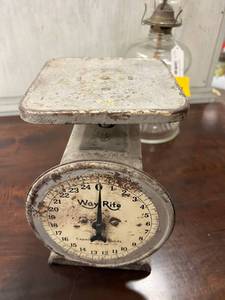 lot 166 image: Way Rite Scale