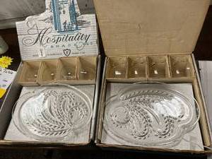 lot 174 image: Hospitality Snack Sets (2)