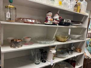 lot 186 image: Everything on 3 Shelves - 2 Cup Chopper, Trays, Dough Bowl