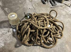 lot 258 image: Tow Rope, Chicken Waterer & Sprinkler