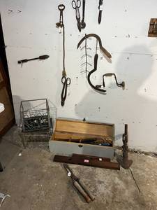 lot 291 image: Mixed Vintage Lot - Hand Tools, Metal Dairy Totes