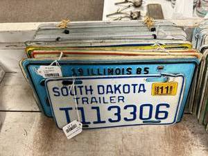 lot 317 image: Vintage License Plates