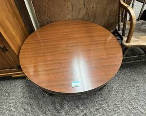 lot 322 image: Mersman 7688 Round Coffee Table