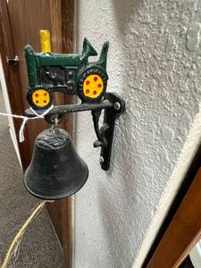 lot 333 image: Tractor Dinner Bell