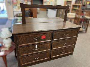 lot 342 image: 6 Drawer Chest of Drawers with Mirror