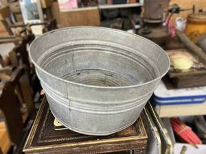 lot 343 image: This item has been halted