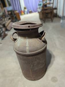 lot 205 image: Cream Can
