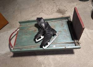 lot 223 image: Vintage Sled & Ice Skates