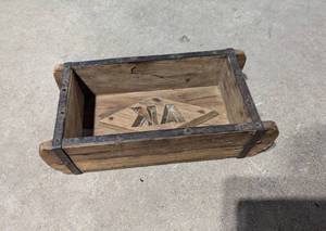 lot 230 image: Wood Brick Mold