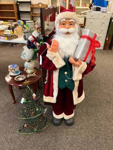lot 346 image: 48 Tall Santa Decor & Lighted Tree
