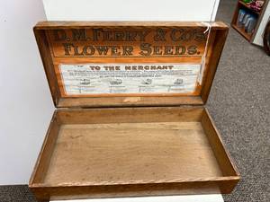 lot 361 image: D M Ferry & Co Flower Seeds Display Box