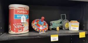 lot 412 image: Vintage Toys