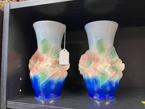lot 417 image: Pair Royal Copely Vases