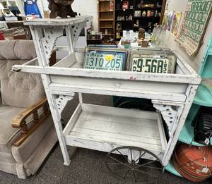 lot 425 image: Vintage Wood Cart