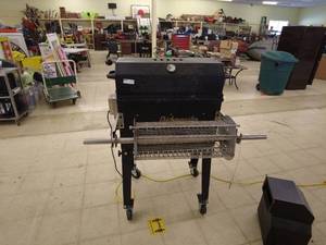 lot 3 image: Airkornet Rotisserie Grill with Motor