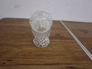 lot 29 image: Vintage Clear Glass Turkey Candy Dish