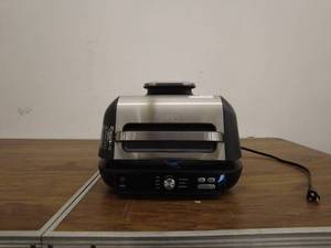lot 39 image: Ninja Foodi Grill Indoor Electric Grill and Air Fryer
