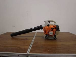 lot 45 image: STIHL BG 56 C Gas Blower