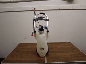 lot 99 image: Ortho Lawn and Garden Sprayer on Wheels