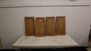 lot 174 image: Lot of 4 Oak Kitchen Cabinet Doors