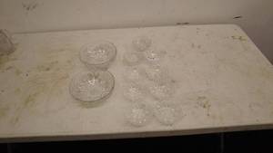 lot 182 image: Vintage Glass Serving Bowl Set - 2 Large & 8 Small Bowls