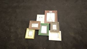 lot 192 image: Set of  Assorted Vintage Style Pictures Frame