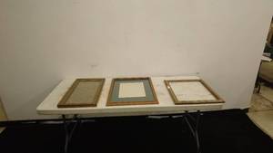 lot 194 image: Set of 3 Vintage Wooden Picture Frames
