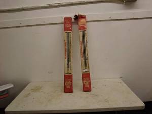 lot 214 image: Pair of Adjustable Jacks - Adjustable from 46 to 76