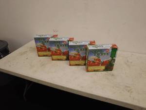 lot 221 image: Topsy Turvy Upside Down Tomato Planter - Set of 4