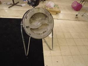 lot 239 image: Composter