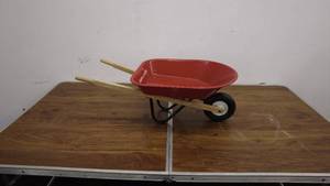 lot 145 image: Radio Flyer Kids Wheelbarrow