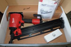 Milwaukee 3-12 Round Head Air Framing Nailer