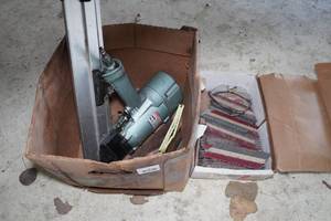 Hitachi 3-14 Strip Air Framing Nailer and Nails