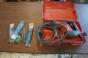 Hilti TE5 ConcreteSteel Rotary Hammer Drill and Bits