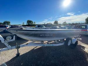 1988 Crestliner Fishing
