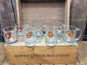lot 107 image: 7 A&W Rootbeer Mugs