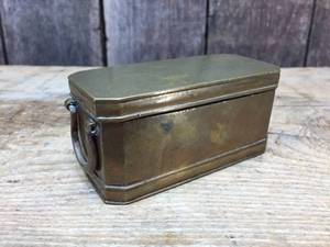 lot 113 image: Brass SnuffOpium Case