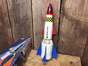 lot 121 image: Vintage German Made Weltraumrakete Saturn 5 Toy