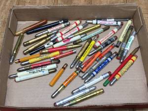 lot 124 image: Vintage Group Souvenir - Advertiser Bullet Pencils